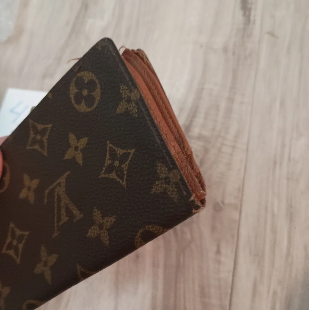 Louis Vuitton Monogram French Kisslock Wallet